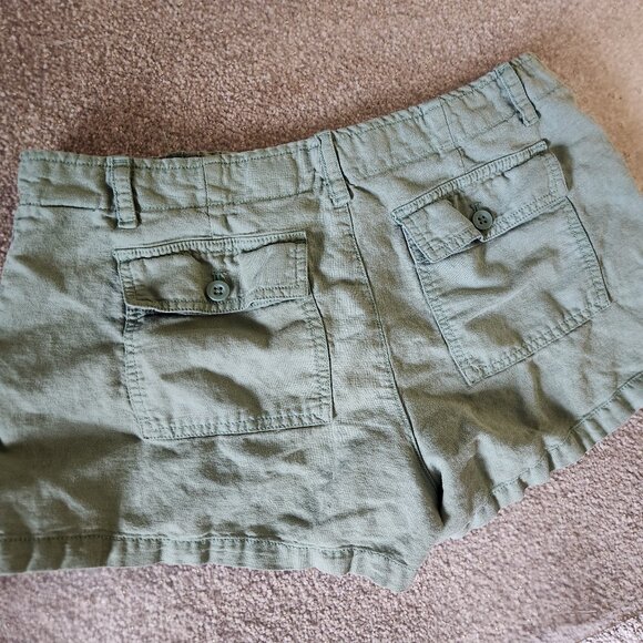 Green Gap Shorts - Picture 11 of 13